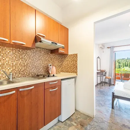 Arianna Ground Floor 3 Daire *